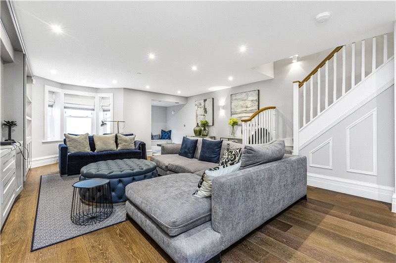 Beverley Road, Barnes, London, SW13