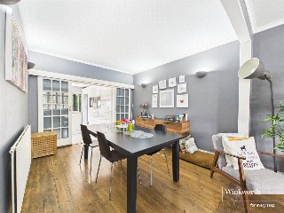 Farm Road, Edgware, HA8