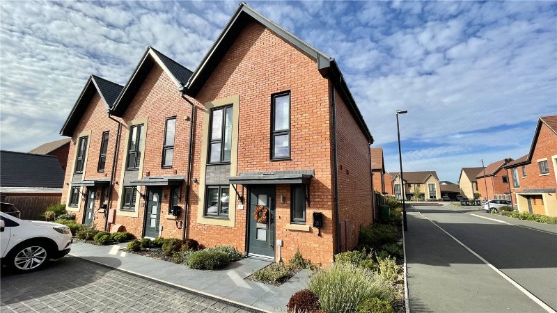 Buzzard Close, Stratford-upon-Avon, Warwickshire, CV37