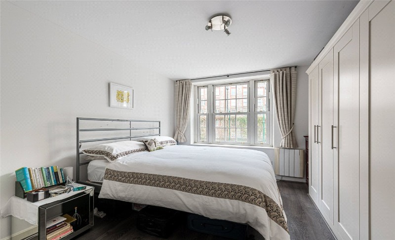 Ebury Bridge Road, London, SW1W