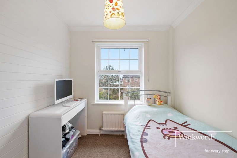 -Springpark Drive, Beckenham, BR3