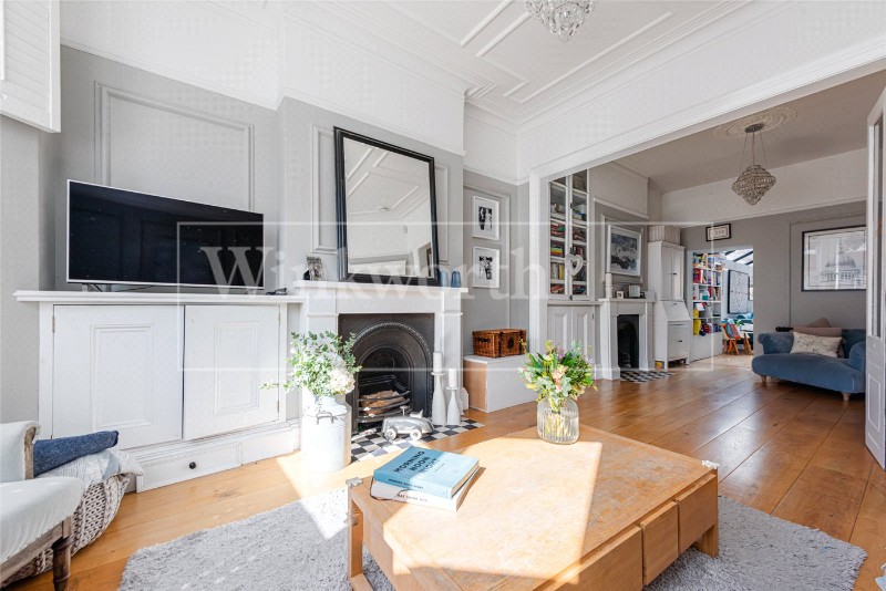 Bathurst Gardens, London, NW10