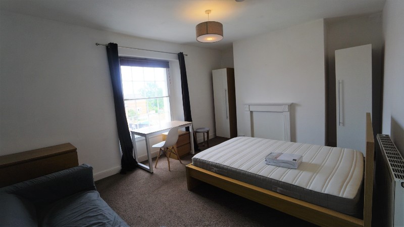 Cheltenham Road, Bristol, BS6