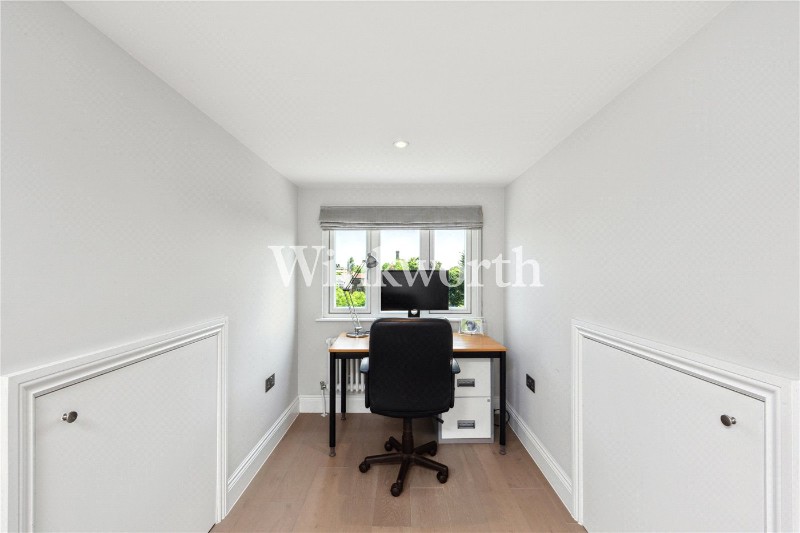 Adolphus Road, London, N4