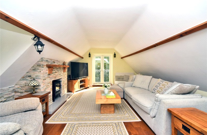 Avenue Road, Banstead, Surrey, SM7