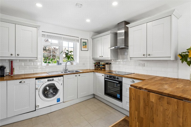 Ashdown Way, London, SW17