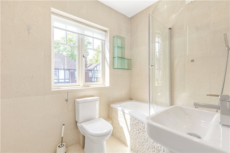 Beverley Close, Barnes, London, SW13