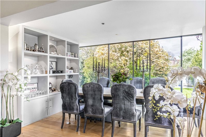 Castelnau, Barnes, London, SW13
