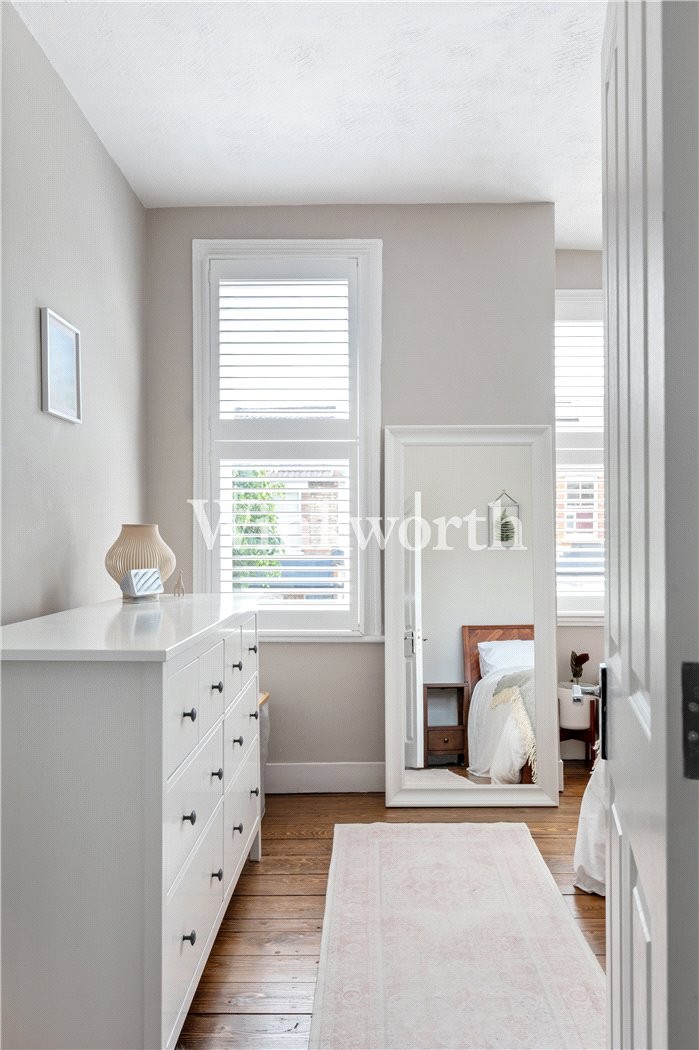 Leith Road, London, N22