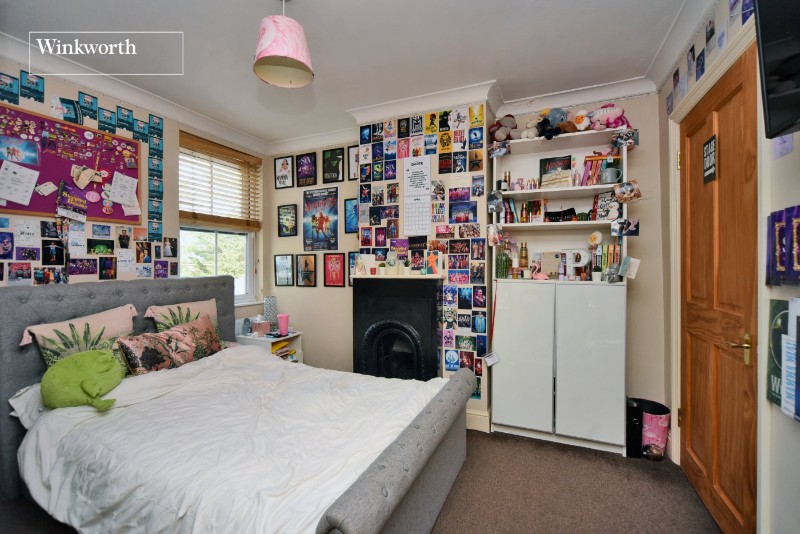 Clarkes Avenue, Worcester Park, KT4
