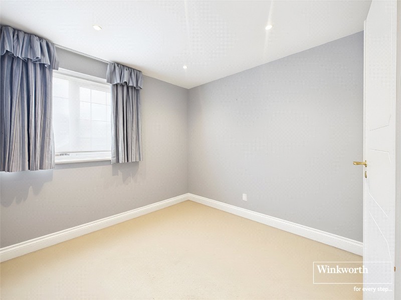 Hollyview Close, Hendon, London, NW4
