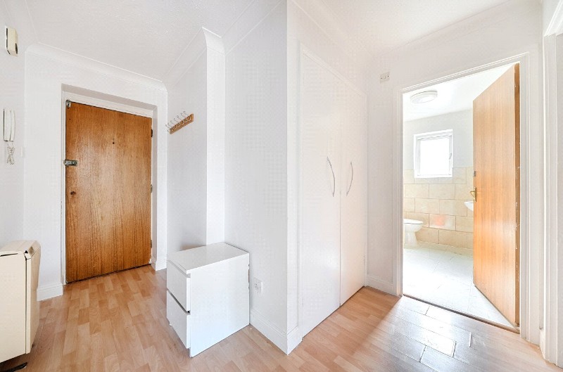 Farrow Lane, London, SE14