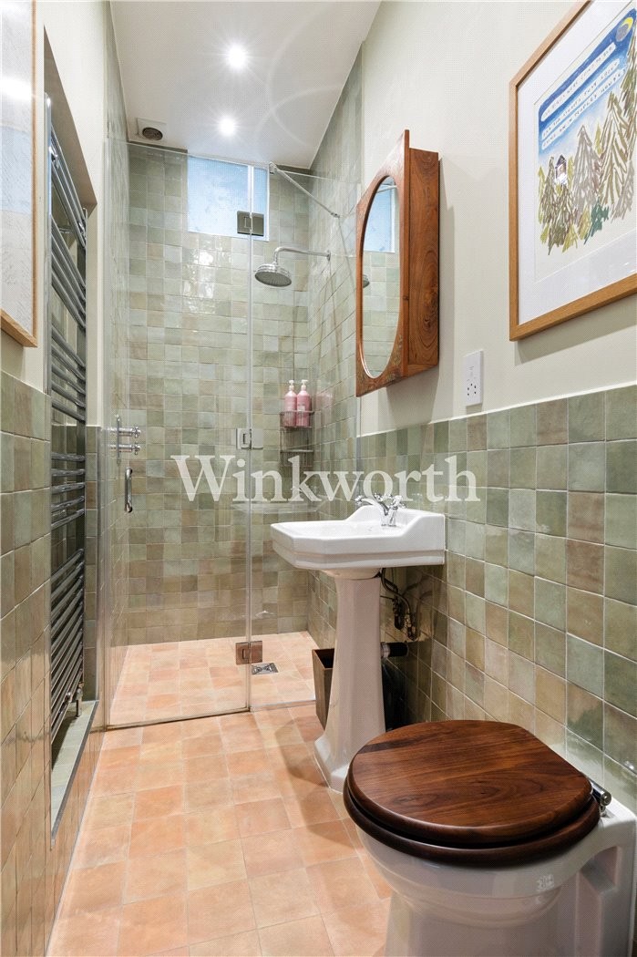 Finsbury Park Road, London, N4