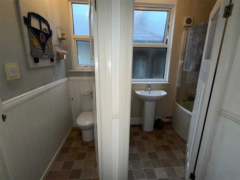 Queens Park Parade, Northampton, Northamptonshire, NN2