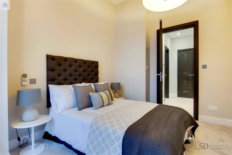 Fitzjohns Avenue, London, NW3