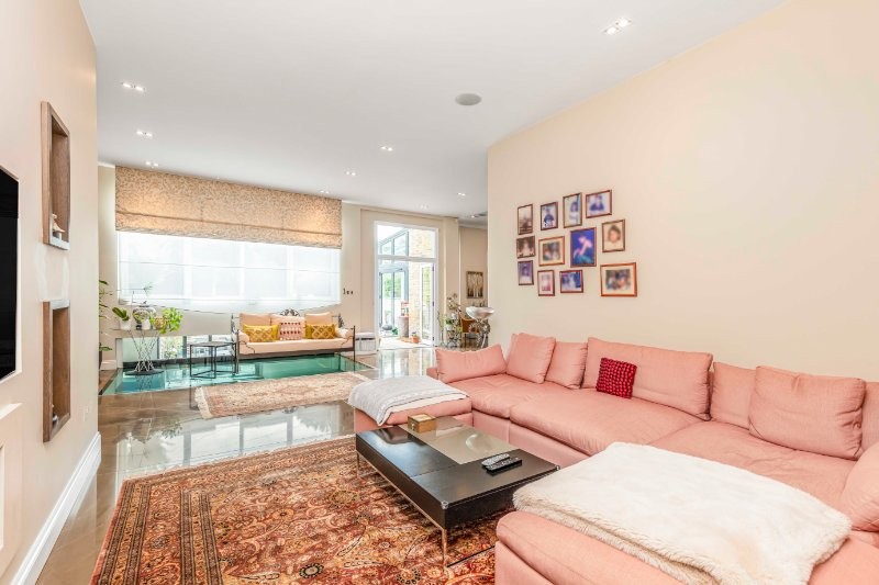 Castelnau, Barnes, London, SW13