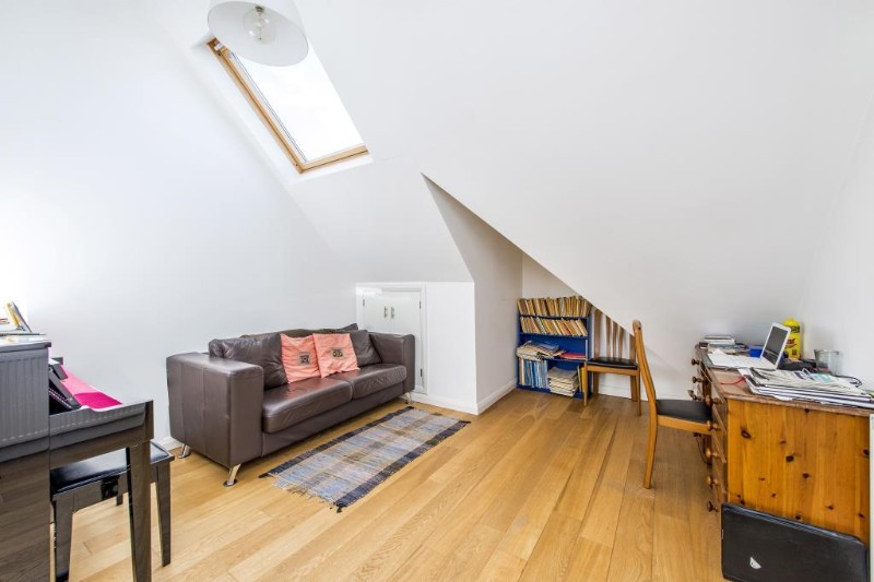Telford Avenue, London, SW2