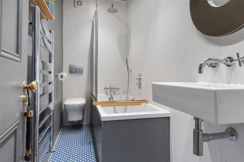 Border Crescent, London, SE26