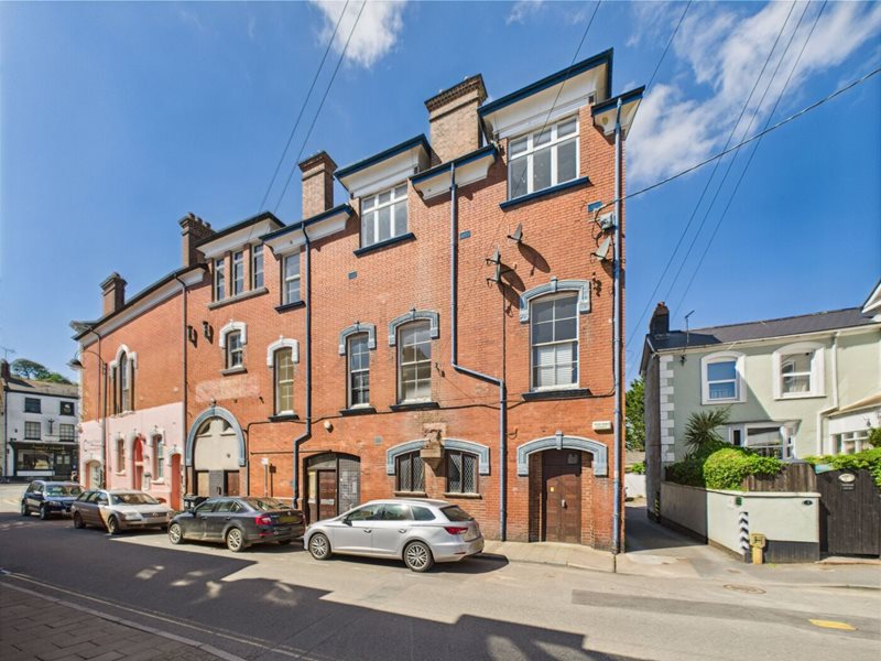 Searle Street, Crediton, Devon, EX17
