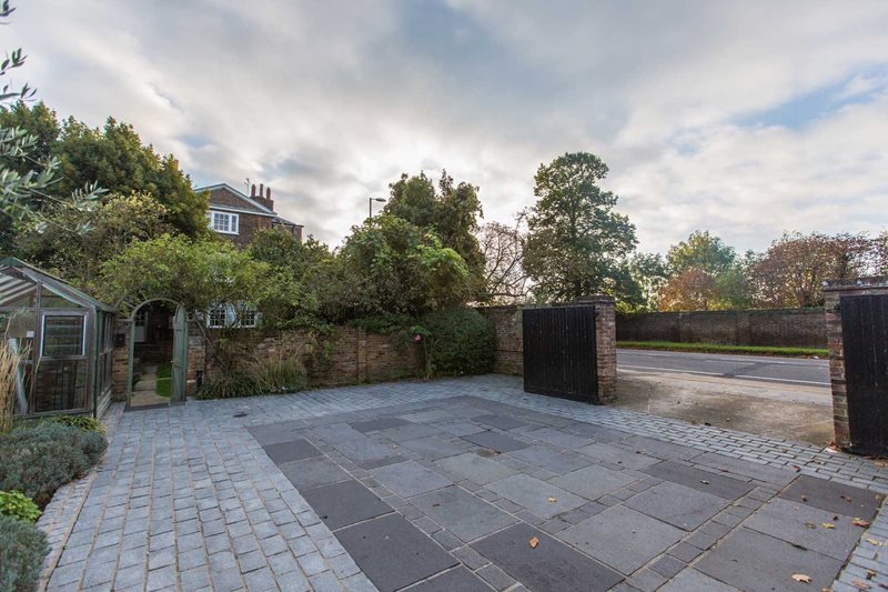 Park House, Hampton Court Road, Surrey, KT8