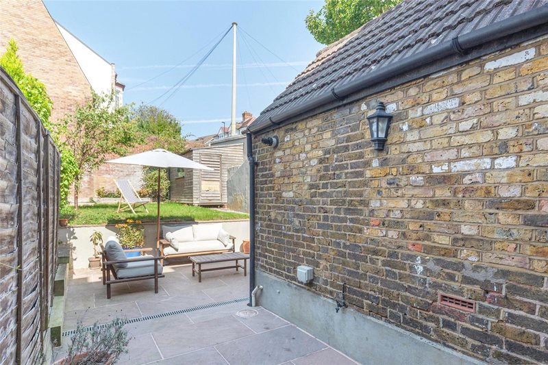 Rockmount Road, London, SE19
