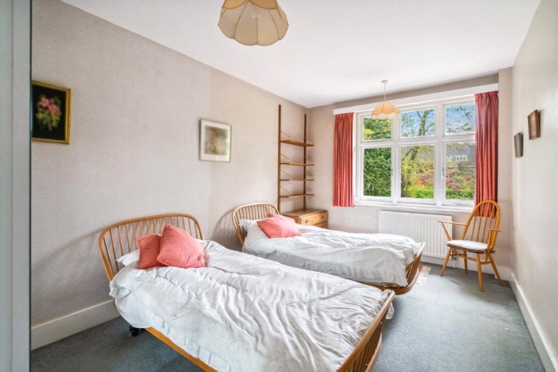 Burkes Road, Beaconsfield, HP9
