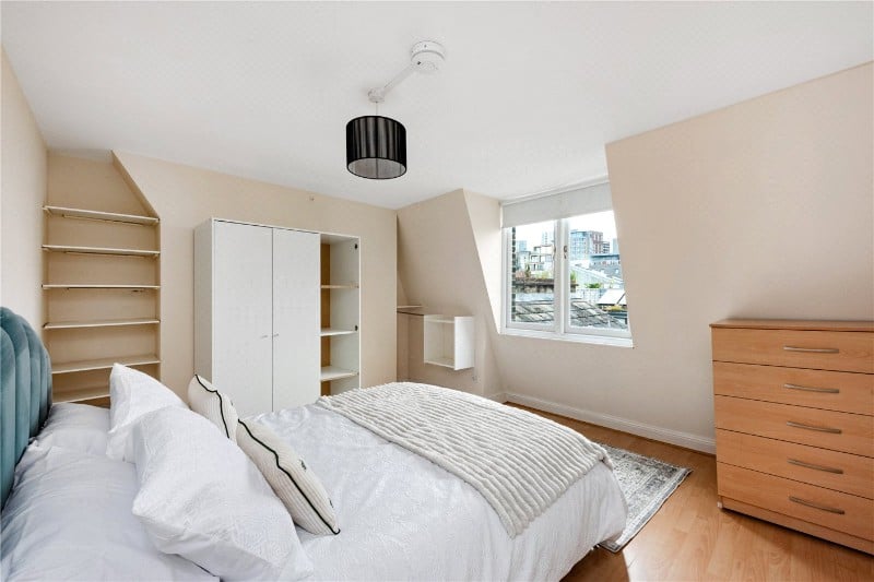 Settles Street, London, E1