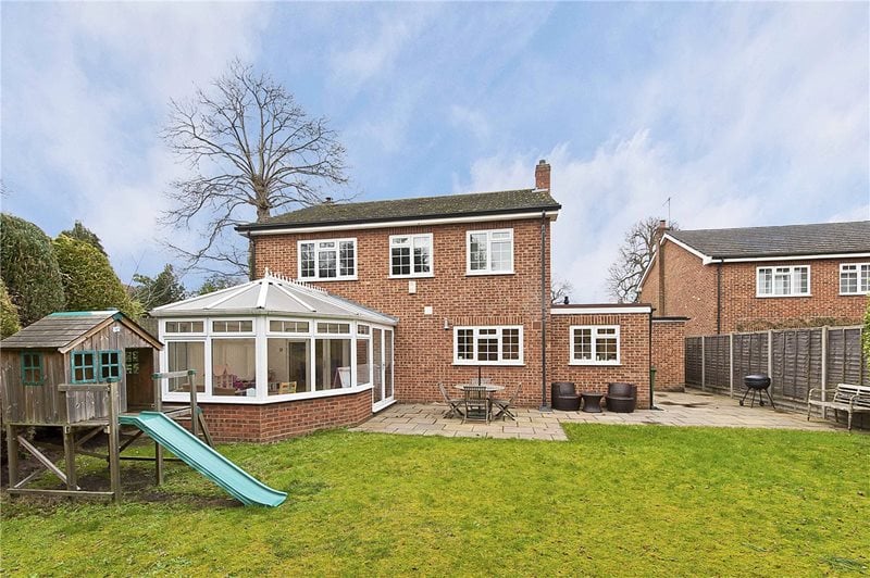 Woodland Grove, Weybridge, KT13