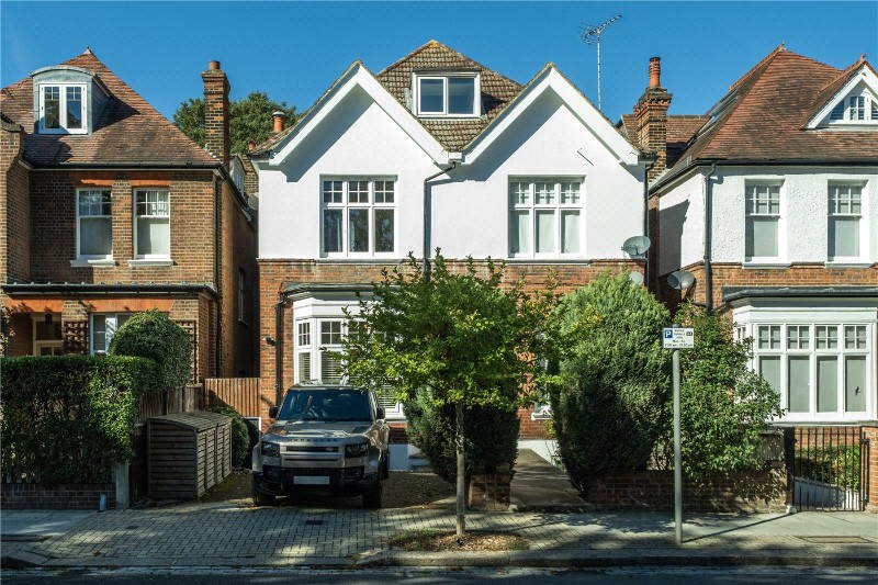 Holmbush Road, London, SW15