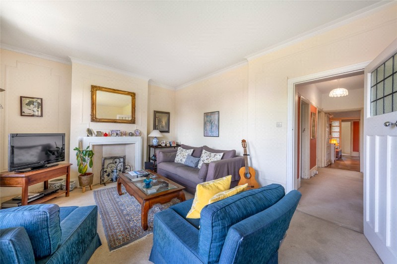 Cholmley Gardens, London, NW6
