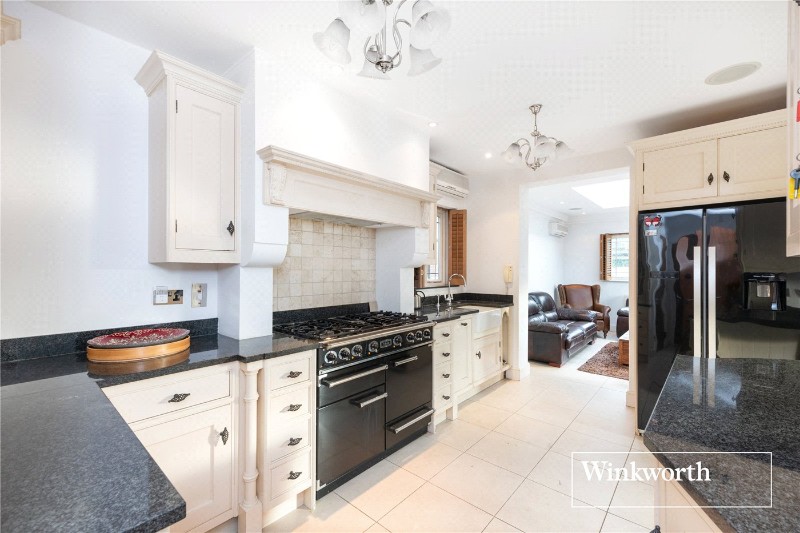 Hendon Lane, Finchley, London, N3
