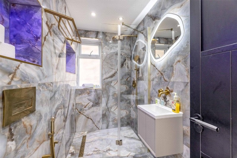 Hewlett Place, Bagshot, Surrey, GU19