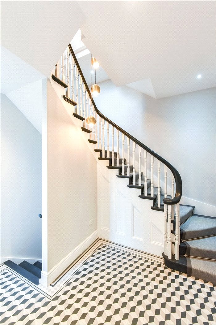Mount Pleasant Lane, London, E5