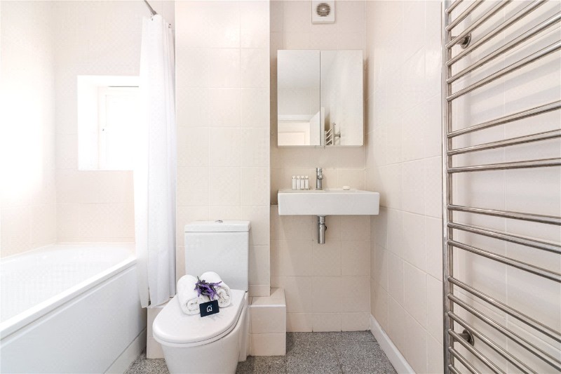 Fuller Close, London, E2