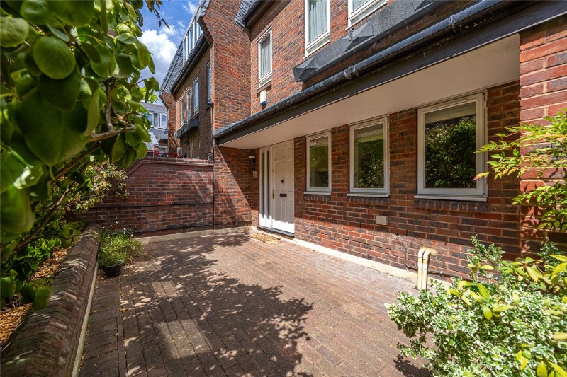 Spencer Walk, London, NW3