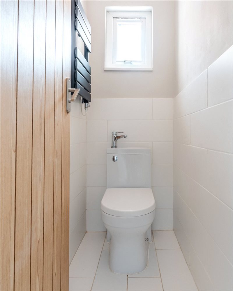 Deronda Road, London, SE24