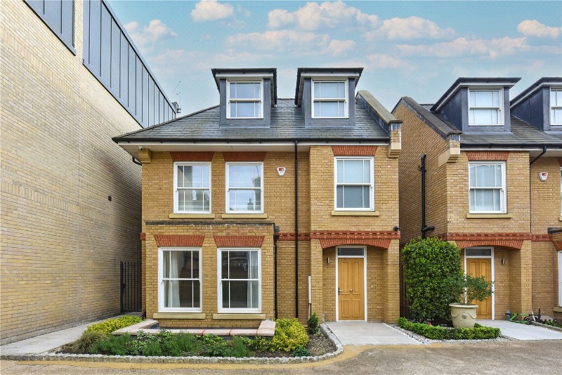 Gunnersbury Mews, London, W4