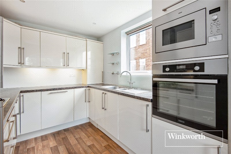 Blenheim Road, High Barnet, EN5