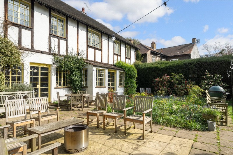 Keswick Road, London, SW15