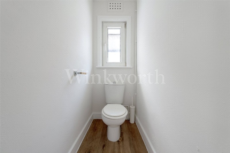 The Vale, London, NW11