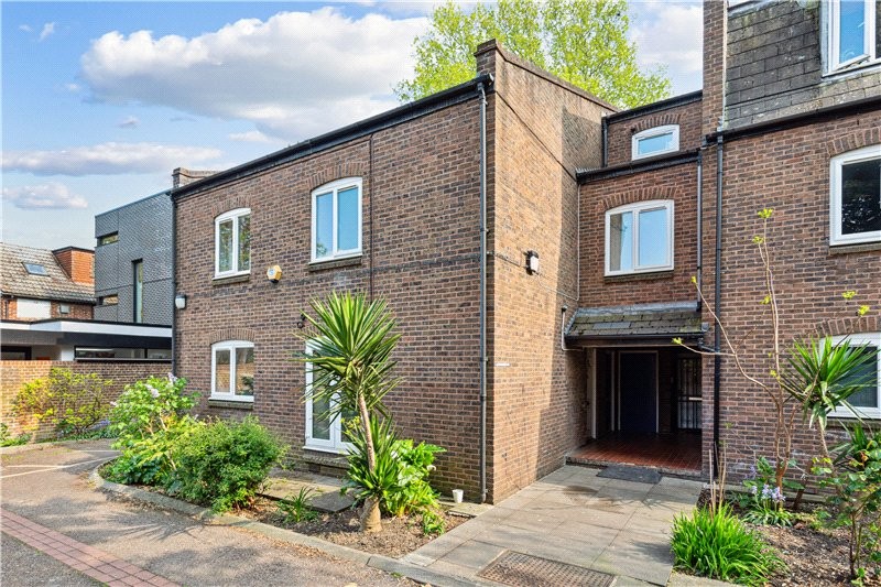 Ashworth Close, London, SE5