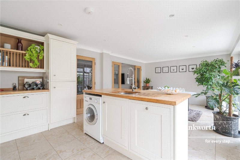 Longham Farm Close, Longham, Ferndown, Dorset, BH22