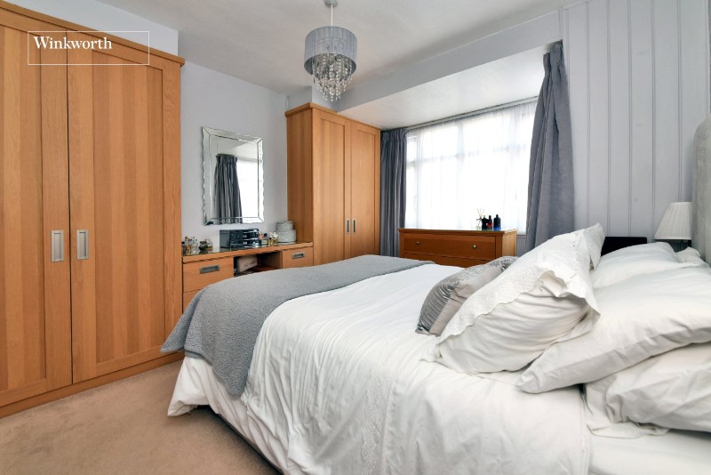 Walsingham Gardens, Stoneleigh, Epsom, Surrey, KT19