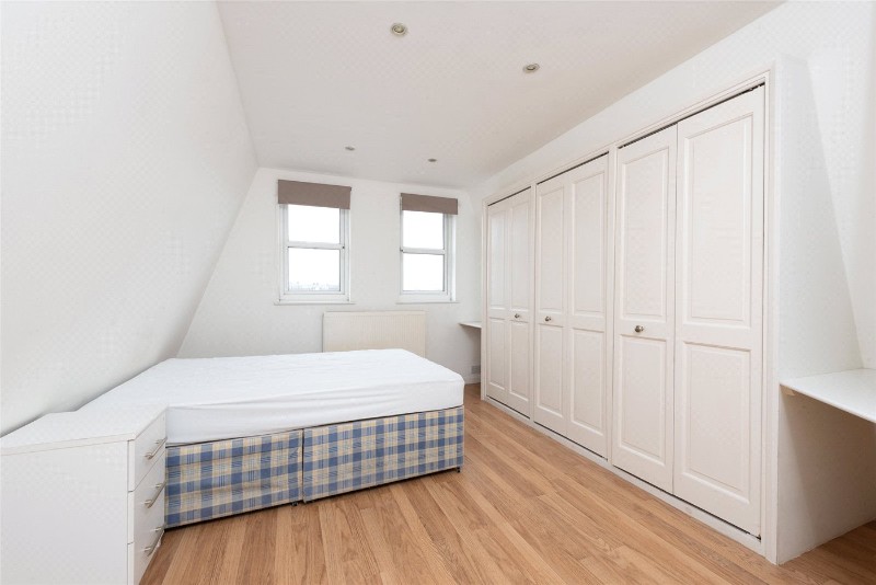 Putney Bridge Road, London, SW15