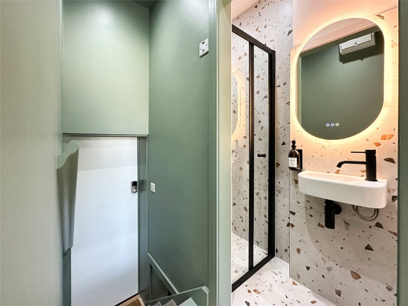 Grosvenor Road, London, SW1V