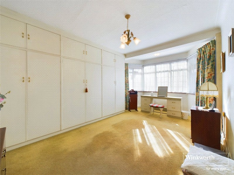 Edgeworth Crescent, Hendon, London, NW4