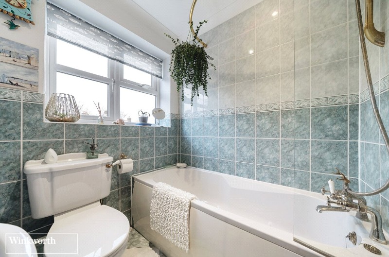 Farleigh Road, Cliddesden, Hampshire, RG25