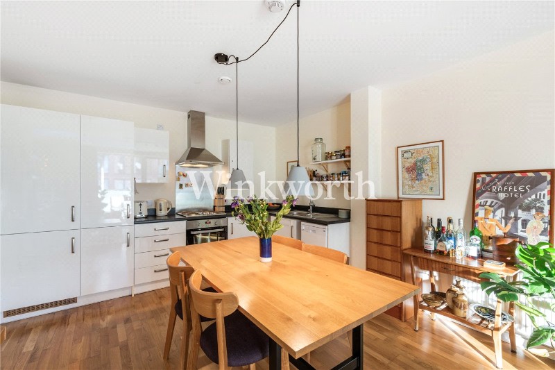 Bathurst Square, London, N15
