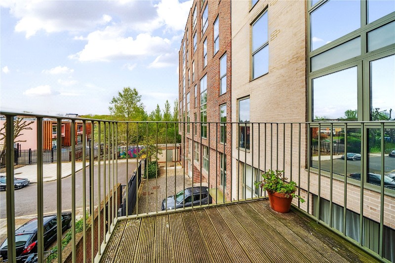 Essian Street, London, E1