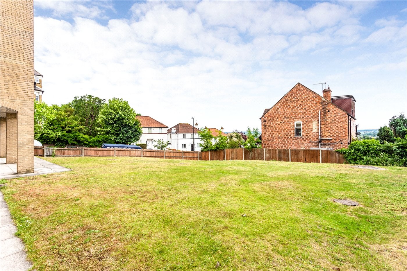 2 bedroom property for sale in Rosemount Court, 99 Ross Road, London, SE25 (Ref CRY190040) £